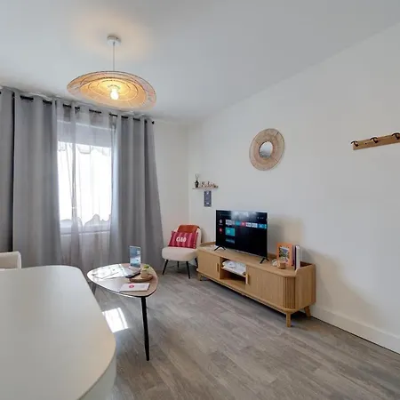 L'escale - Hyper Centre - 100 M Gare Apartment